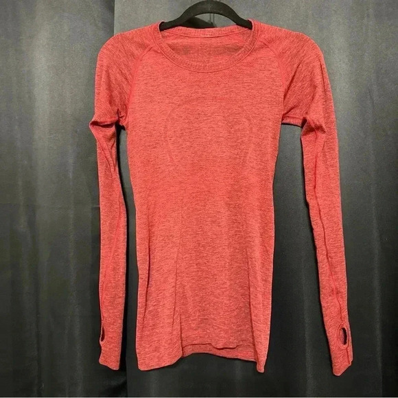 RARE Lululemon Swiftly Tech - Picture 1 of 7